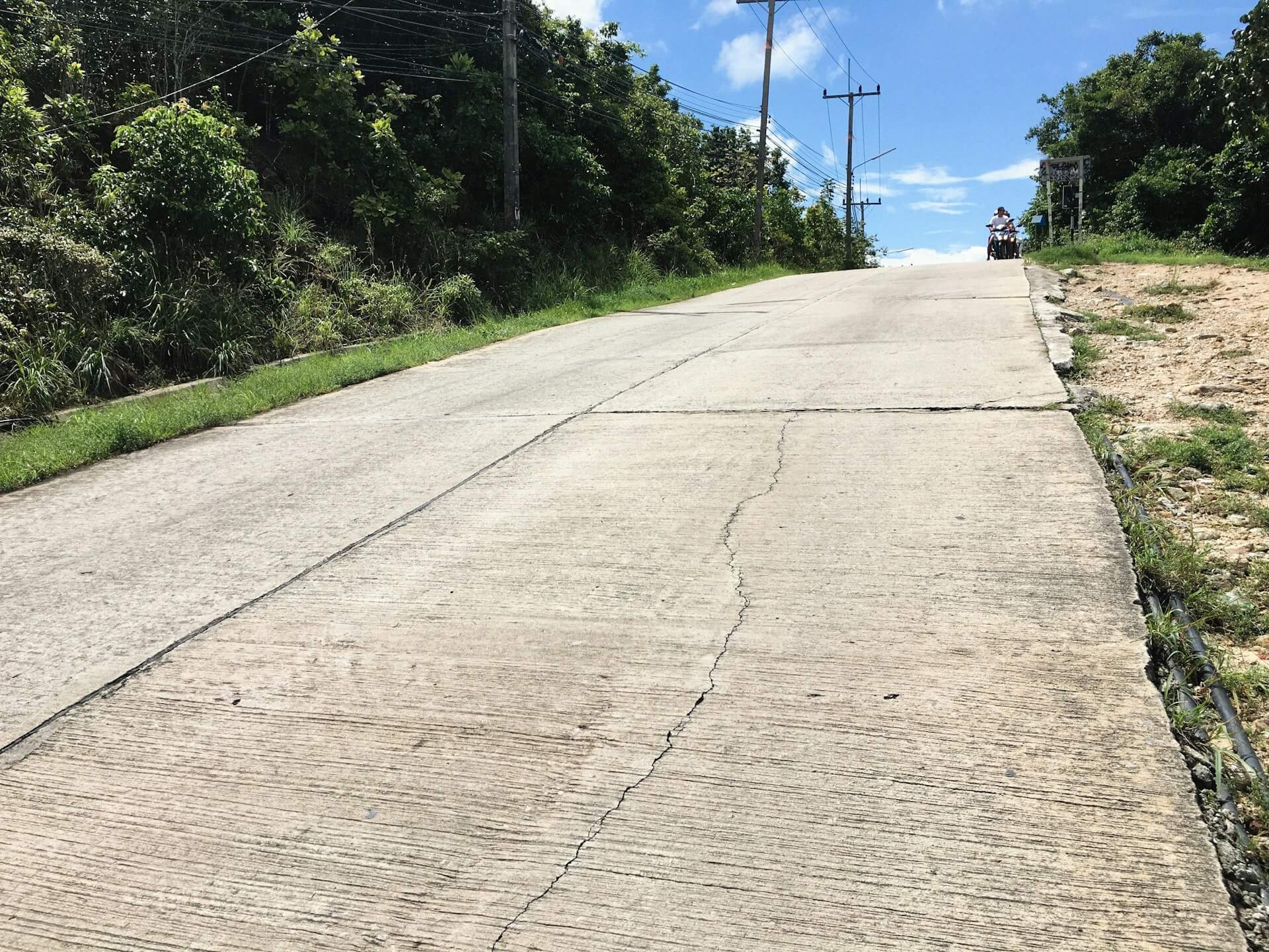 AI-Powered Road Condition Monitoring